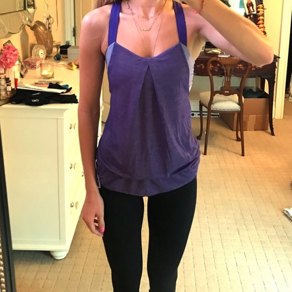 PURPLE LULULEMON WORKOUT TOP W BUILT IN BRA - Picture 1 of 3